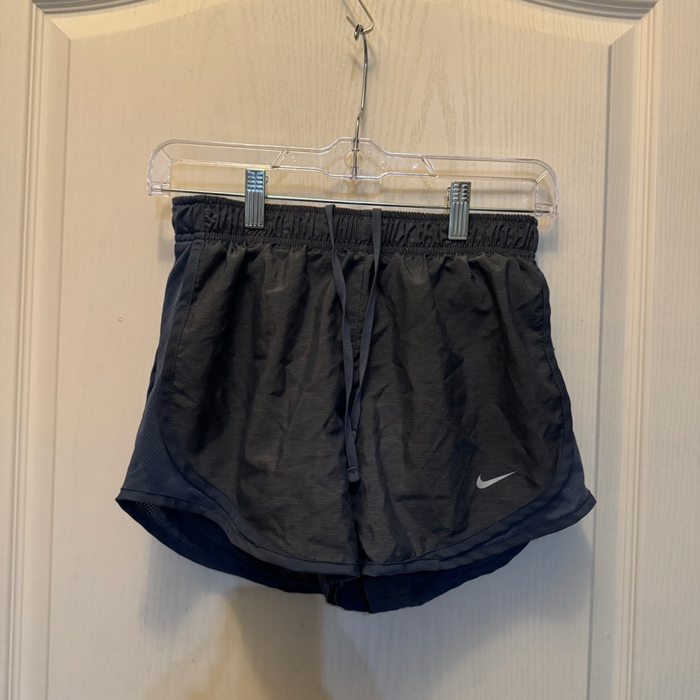 Nike Tempo